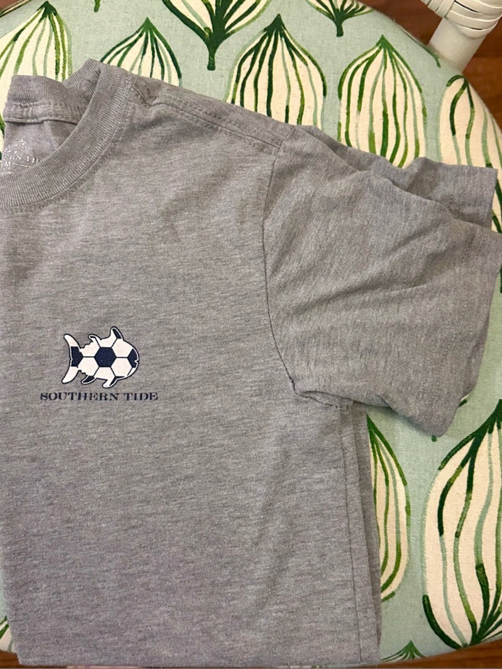 Southern Tide Boys size M-Gray & Navy Kids' Short Sleeve Tee with Soccer Logo